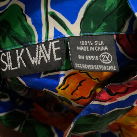 100% Silk Vintage Floral Button Shirt - Picture 4 of 4